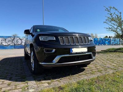 Second-hand Jeep Grand Cherokee Summit 250 CP (183 kW) 2014 Negru SUV
