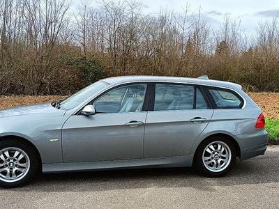 Gebraucht BMW 325 218 PS (160 kW) 2005 Grau Kombi