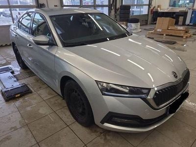 Second-hand Skoda Octavia Ambition 116 CP (85 kW) 2021 Argintiu Berlinǎ