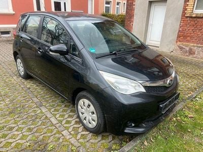 Usado Subaru Trezia 99 HP (72 kW) 2011 Preto Citadino