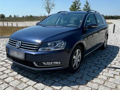 Gebraucht VW Passat 160 PS (117 kW) 2012 Blau Kombi