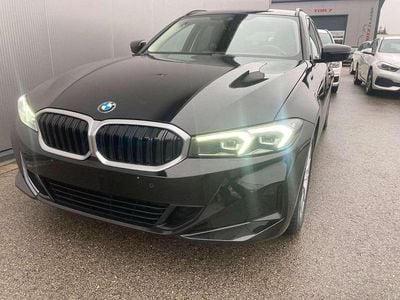 Gebraucht BMW 320 Sport Line 184 PS (135 kW) 2022 Schwarz ii/bonnet fluid black Kombi