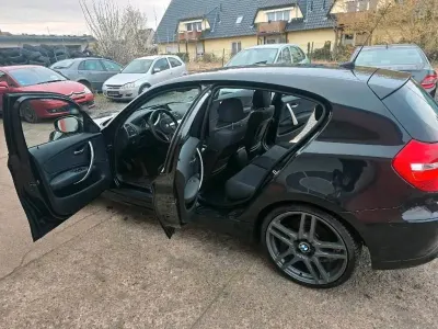 Usado BMW 116 122 CV (89 kW) 2011 Negro Utilitario