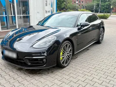 Gebraucht Porsche Panamera 4S Sport Turismo 560 PS (411 kW) 2024 Schwarz Kleinwagen