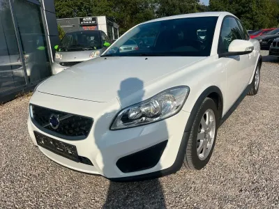 Gebraucht Volvo C30 Drive Kinetic 109 PS (80 kW) 2010 Weiß Kleinwagen