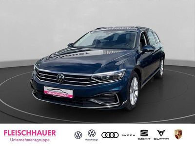 Gebraucht VW Passat IQ Drive 218 PS (160 kW) 2022 Blau Kombi