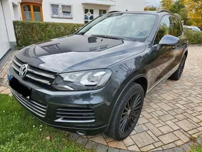 Gebraucht VW Touareg 245 PS (180 kW) 2014 Grau SUV