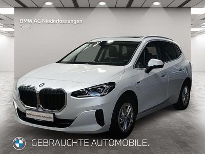Gebraucht BMW 225 Active Tourer Sport Line 245 PS (180 kW) 2022 Weiß Van / Kleinbus