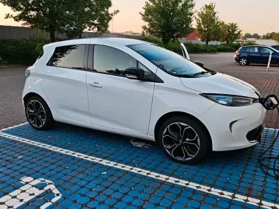 Gebraucht Renault Zoe LIMITED 80 kW (109 PS) 2019 Weiß Kleinwagen