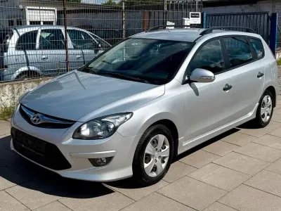 Używany Hyundai i30 Edition 90 KM (66 kW) 2012 Srebrny Kombi