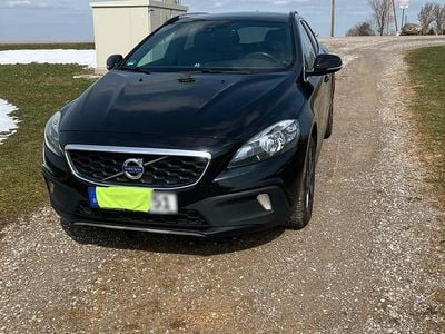 Second-hand Volvo V40 CC 190 CP (139 kW) 2015 Negru Break