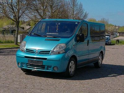 Second-hand Nissan Primastar 101 CP (74 kW) 2006 Albastru Monovolum