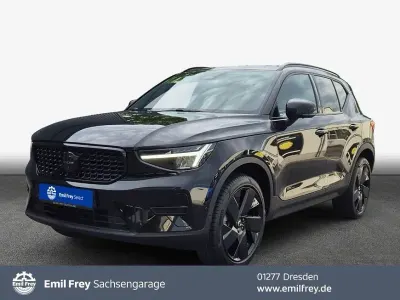 Gebraucht Volvo XC40 Plus 163 PS (119 kW) 2025 Onyx schwarzmetallic SUV