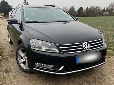 Gebraucht VW Passat 140 PS (102 kW) 2012 Schwarz Kombi