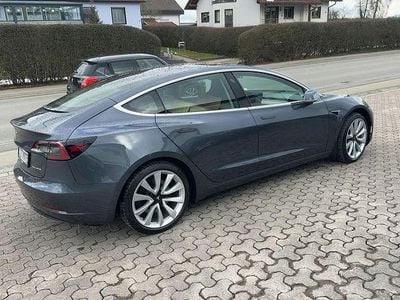 Usata Tesla Model 3 Long Range AWD 253 kW (345 CV) 2019 Grigio Berlina