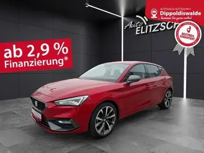 Używany Seat Leon Beats 150 KM (110 kW) 2022 Czerwony Sedan/Limuzyna