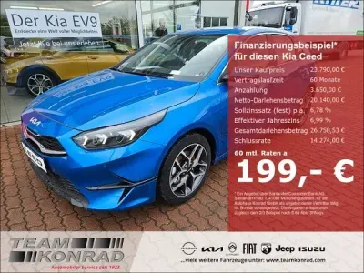 Gebraucht Kia Ceed Spirit 140 PS (102 kW) 2024 Blau Kleinwagen