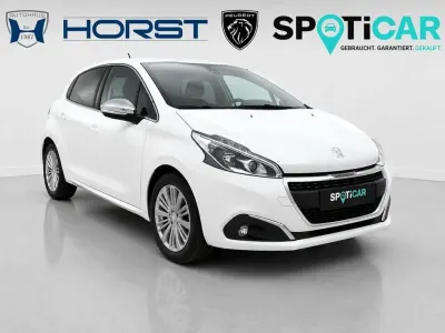 Gebraucht Peugeot 208 Allure 99 PS (72 kW) 2016 Lack weiss banquisedeckende lackierung Kleinwagen
