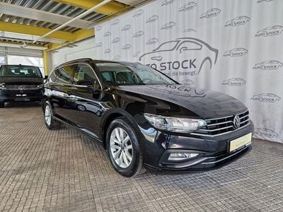 Gebraucht VW Passat Business 150 PS (110 kW) 2023 Schwarz Kombi
