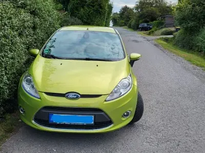 Gebraucht Ford Fiesta Titanium 97 PS (71 kW) 2011 Grün Limousine