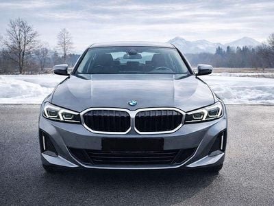 Gebraucht BMW 318 Shadowline 156 PS (114 kW) 2023 Silber Limousine