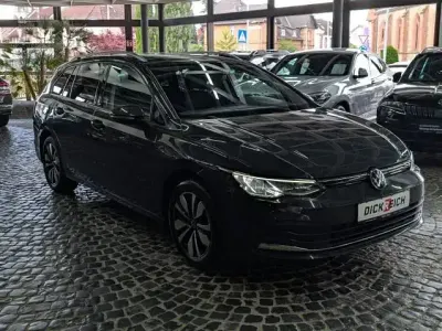 Gebraucht VW Golf VIII Move 150 PS (110 kW) 2024 Grau Kombi