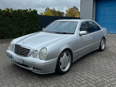 Mercedes E320