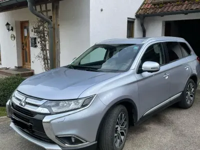 Second-hand Mitsubishi Outlander 150 CP (110 kW) 2017 Argintiu SUV