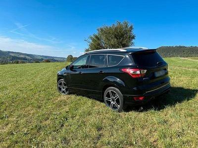 Begagnad Ford Kuga 150 HK (110 kW) 2019 Svart SUV