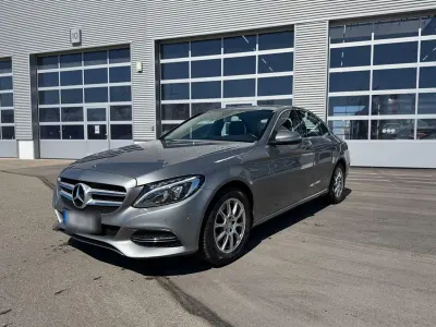 Gebraucht Mercedes C200 Avantgarde 184 PS (135 kW) 2015 Silber Limousine