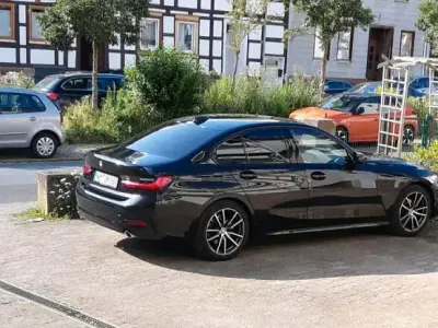 Gebraucht BMW 318 150 PS (110 kW) 2019 Schwarz Limousine