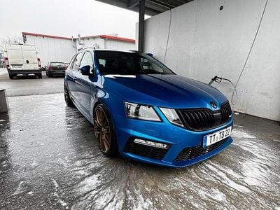 Gebraucht Skoda Octavia vRS 230 PS (169 kW) 2017 Blau Kombi