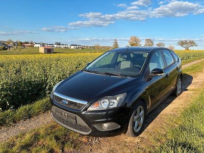 Usata Ford Focus 100 CV (73 kW) 2010 Nero Utilitaria
