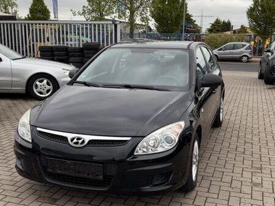 gebraucht Hyundai i30 // Benzin// 115 TKM