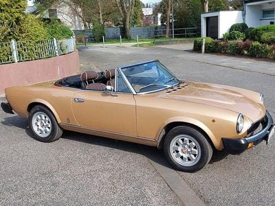 Second-hand Fiat 124 Spider 105 CP (77 kW) 1985 Auriu Cabrio