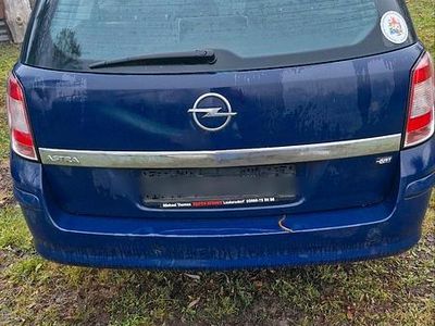 Blau Gebraucht 2009 Opel Astra Kombi | 1.500 €