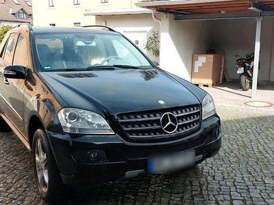 Gebraucht Mercedes ML320 224 PS (164 kW) 2008 Schwarz SUV