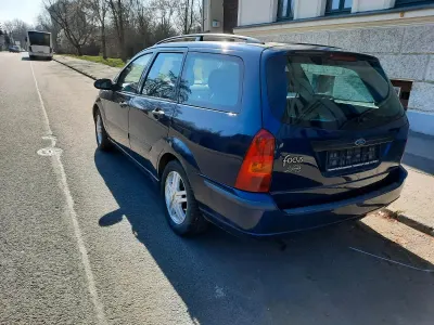 Gebraucht Ford Focus 101 PS (74 kW) 2002 Blau Limousine