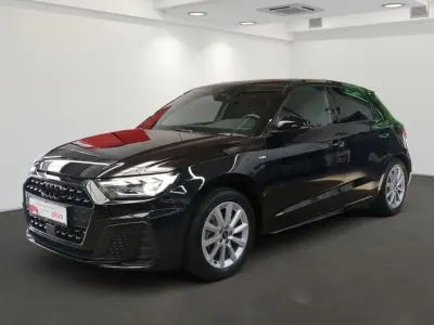Gebraucht Audi A1 Ambiente 116 PS (85 kW) 2025 Mythosschwarz (metallic) SUV