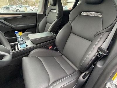 Gebraucht Tesla Model Y Performance 392 kW (534 PS) 2024 Silber SUV