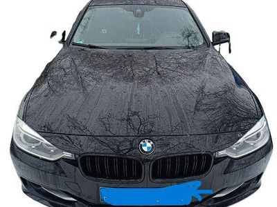 Gebraucht BMW 320 Sport Line 196 PS (144 kW) 2012 Schwarz Limousine