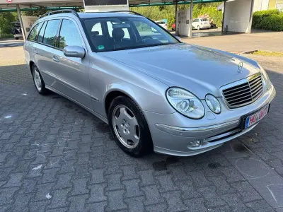 Gebraucht Mercedes E200 Avantgarde 163 PS (119 kW) 2004 Silber Kombi