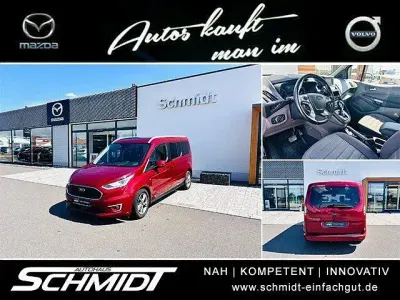 Gebraucht Ford Grand Tourneo Connect Titanium 120 PS (88 kW) 2019 Rot Van / Kleinbus
