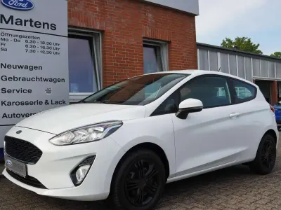 Gebraucht Ford Fiesta Cool & Connect 69 PS (50 kW) 2019 Frostweiß Kleinwagen