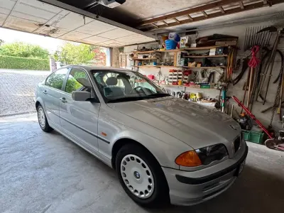 Gebraucht BMW 323 170 PS (125 kW) 1999 Silber Limousine