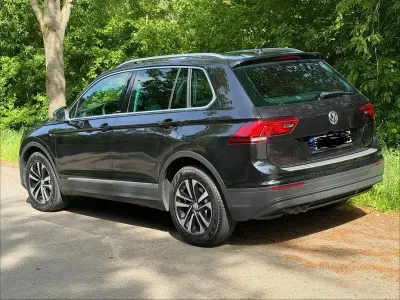 Gebraucht VW Tiguan IQ Drive 150 PS (110 kW) 2020 Schwarz SUV