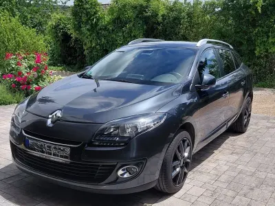 Gebraucht Renault Mégane Dynamique 110 PS (80 kW) 2013 Grau Limousine