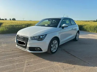 Gebraucht Audi A1 86 PS (63 kW) 2012 Weiß Kleinwagen