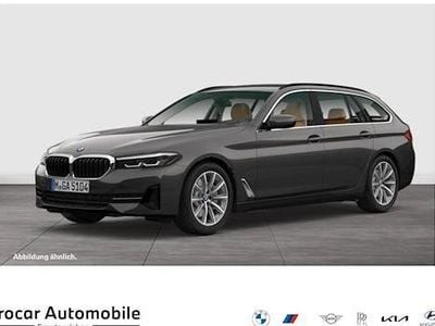 Gebraucht BMW 520 Sport Line 197 PS (144 kW) 2024 Sophistograu brillanteffekt Kombi