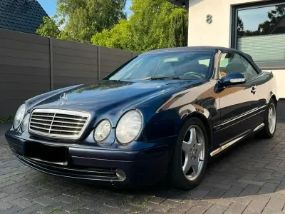 Gebraucht Mercedes CLK230 AMG 193 PS (141 kW) 2000 Blau Cabrio